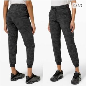 Lululemon dark camo joggers